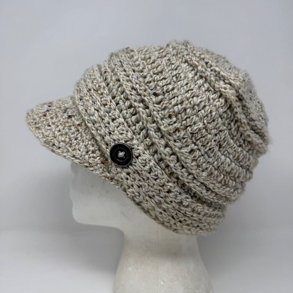Screamer Womens Newsboy Hat Beige Gold Metallic Crochet Knit Fleece Lined Cabbie